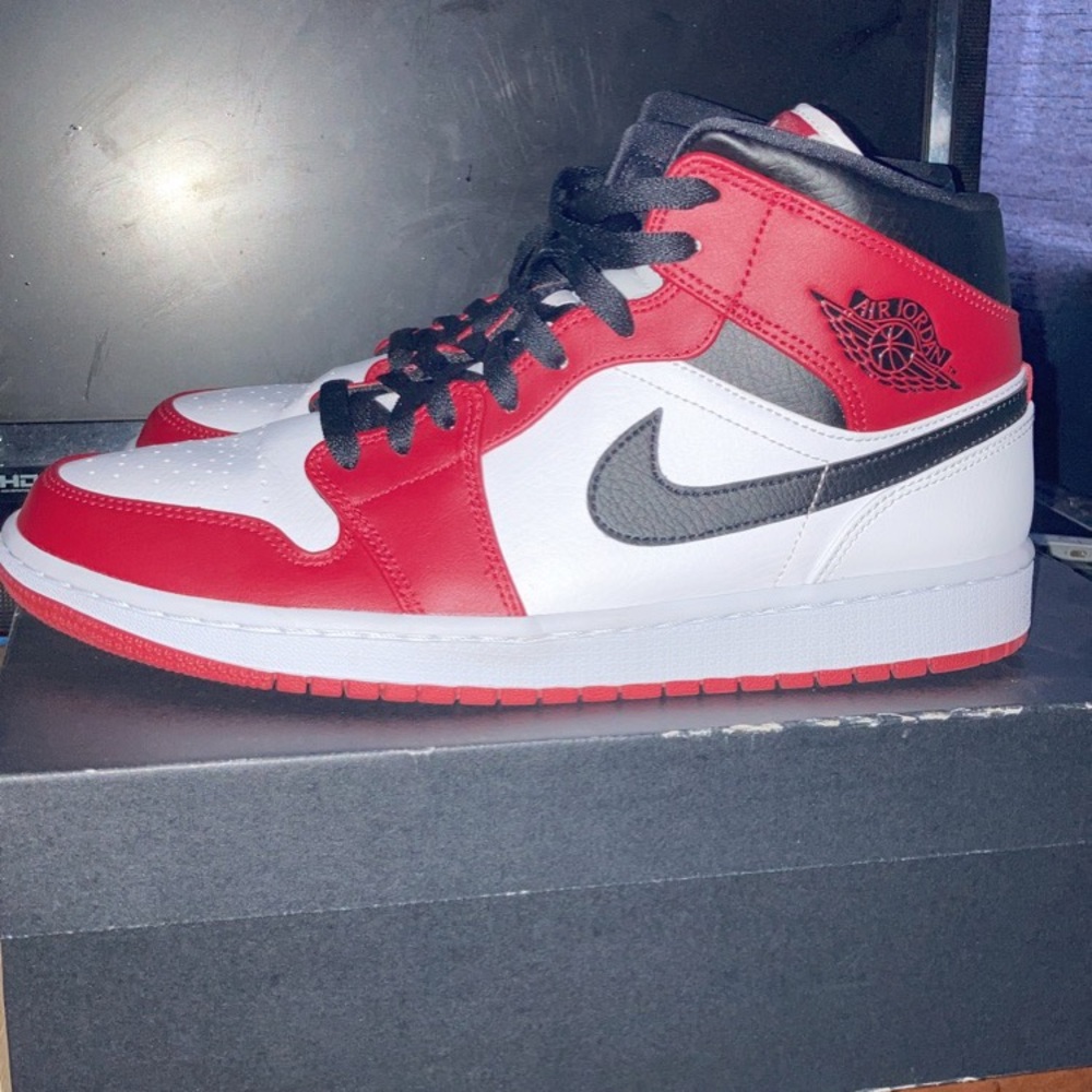 Jordan 1 Chicago mid / Nike AF1
